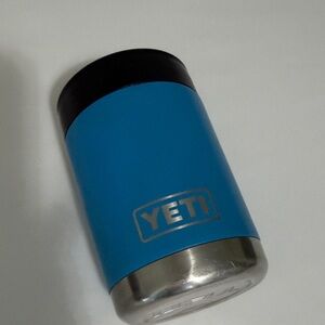 YETI Blue and Silver Drink Holder